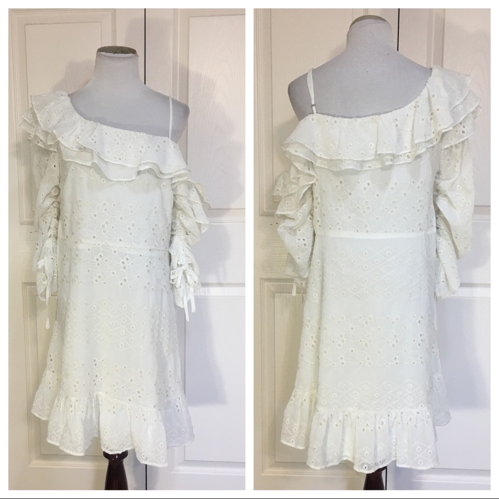 NWT! ASTR WHITNEY RUFFLE DRESS - Picture 3 of 12